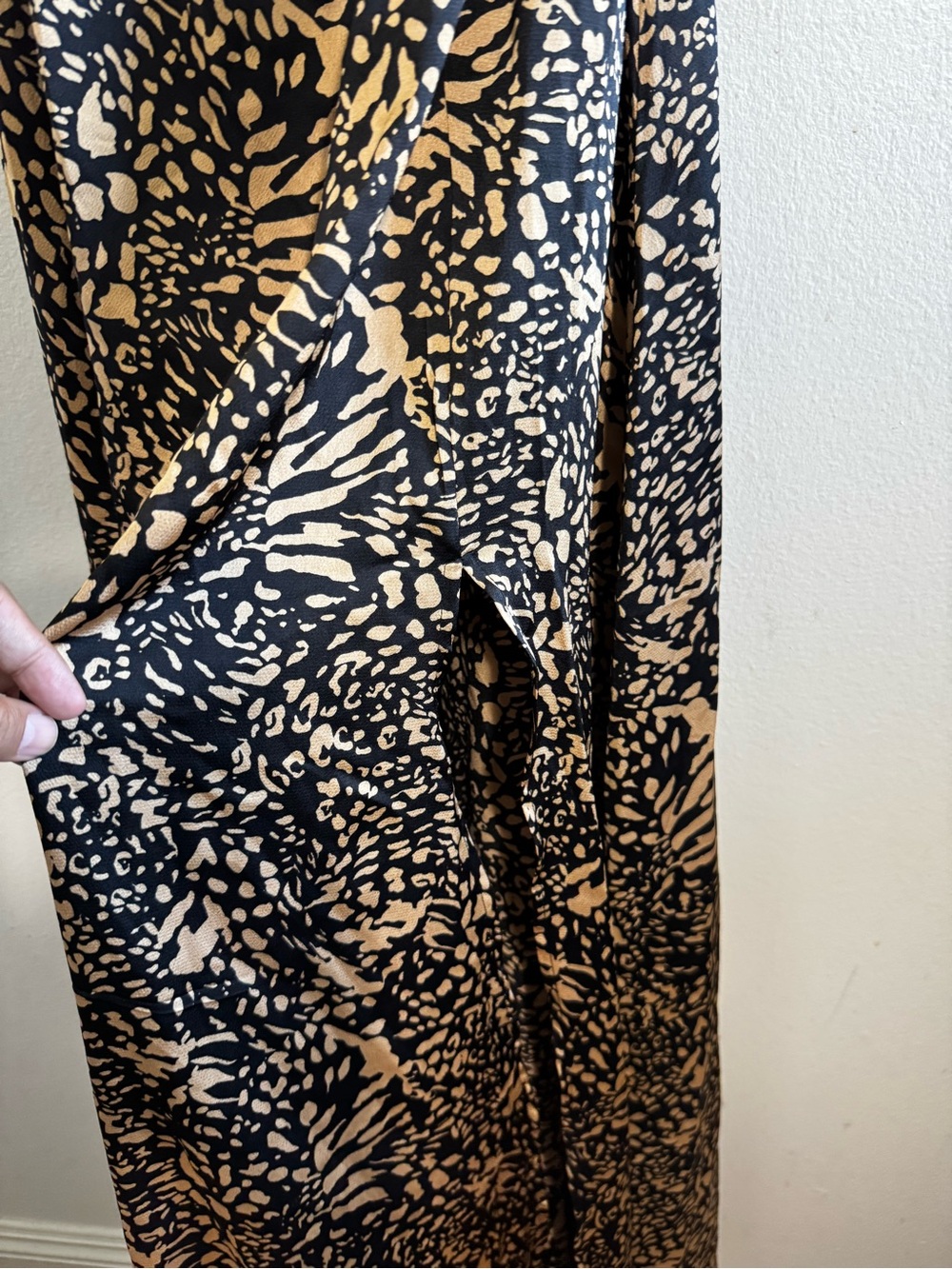 NWT Baltic Born Morlana Front Knot Maxi Dress in Black And Cream size Medium - Picture 8 of 12
